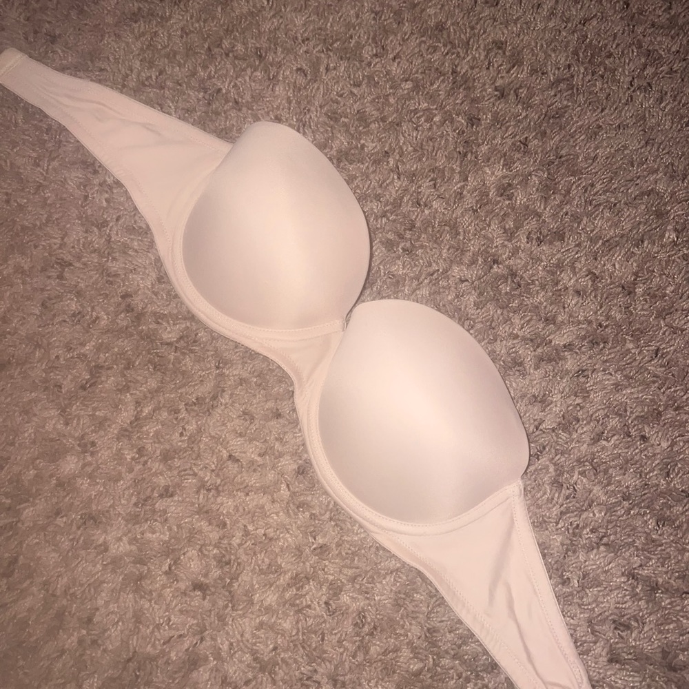 Victoria Secret Pink strapless push up bra 34c